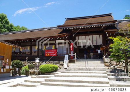 上賀茂神社・中門 66076023