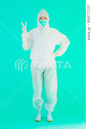 young asian business woman work from home 66077127