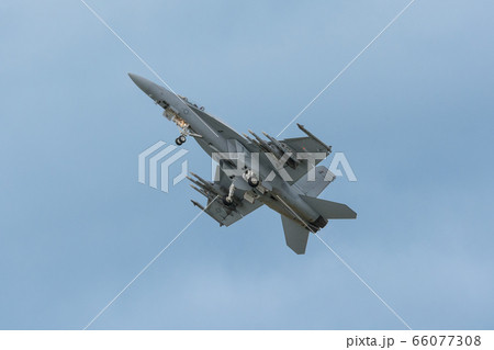 アメリカ海軍　F/A-18F　スーパーホーネット　ミサイル 66077308