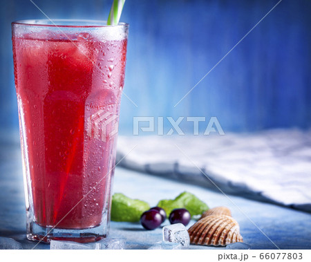 Cool cherry drink 66077803