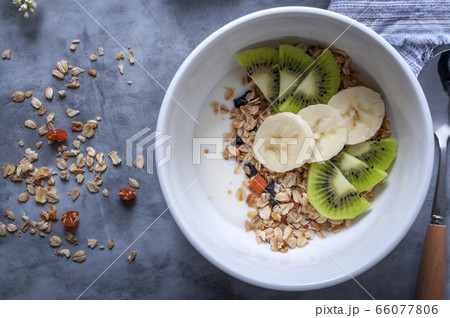 Granola with fruit and yogurt 66077806
