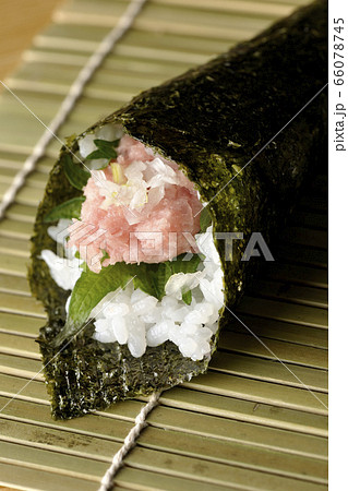 ねぎとろ巻き 66078745