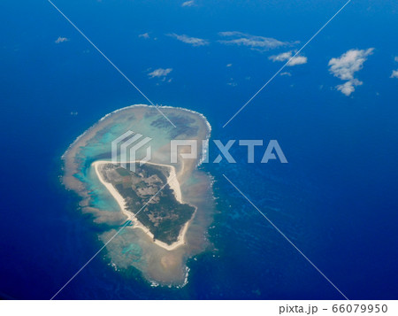 八重山水納島上空 八重山水納島上空 66079950