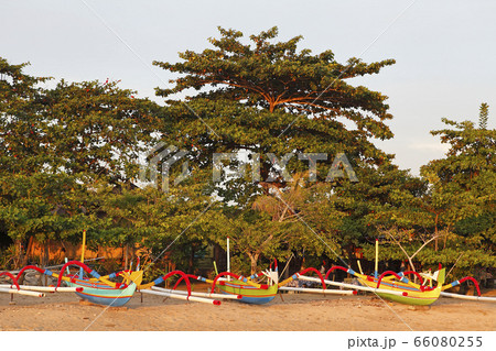 Jukung Fishing Boats on the Beach at Sanur 66080255