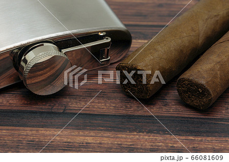 Stainless Steel Flask and Cuban cigars 66081609