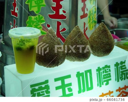 台湾産デザート「愛玉(アイユイ)」（廟口小吃(基隆夜市)／台湾･基隆市） 66081736