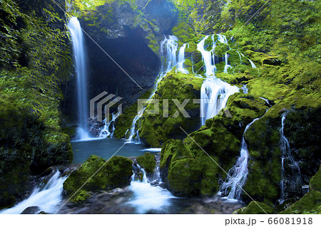 滝 風景 河川 66081918