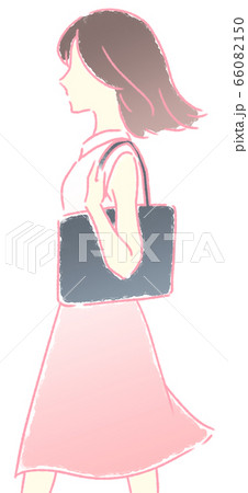 歩く女性(赤色) 歩く女性(赤色) 66082150