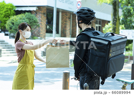 飲食店店員 デリバリー 飲食店店員 デリバリー 66089994