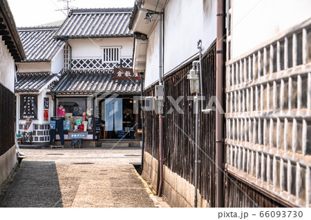 《岡山県》倉敷美観地区・伝統的な街並み《初夏》 66093730