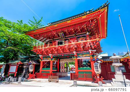東京　春の神田明神（随神門） 66097791