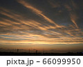 都会の夕焼け 66099950