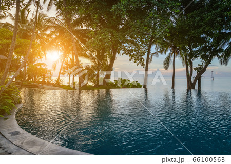 Beautiful tropical seascape 66100563