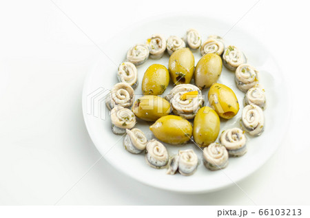 Marinated anchovies with lemon vinegar olive oil Marinated anchovies with lemon vinegar olive oil 66103213