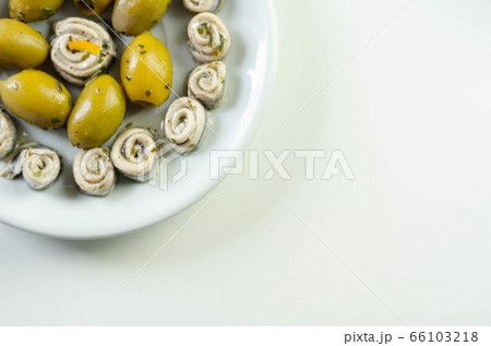 Marinated anchovies with lemon vinegar olive oil 66103218