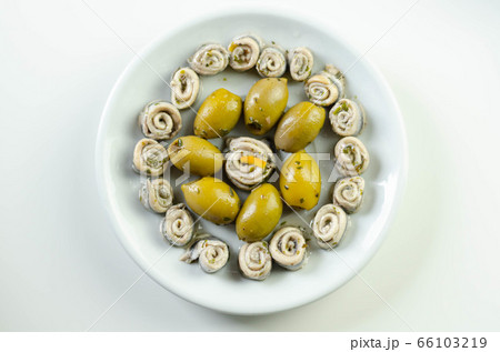 Marinated anchovies with lemon vinegar olive oil 66103219