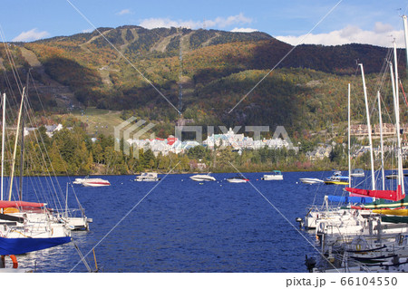 Mont Tremblant lake and village with autumn colors, Quebec, 66104550