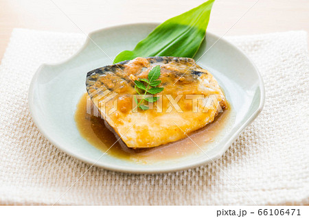 鯖の煮付け　しょうゆ味 66106471