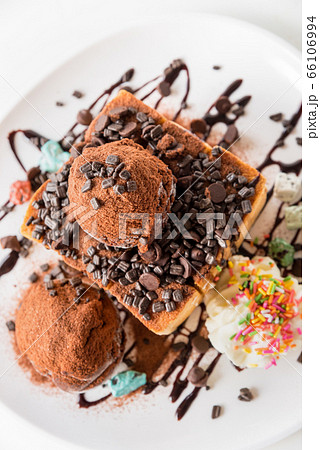 Honey Toast Chocolate ice cream 66106994