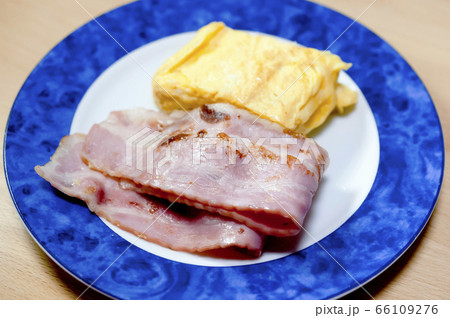 ベーコンと玉子焼き ベーコンと玉子焼き 66109276