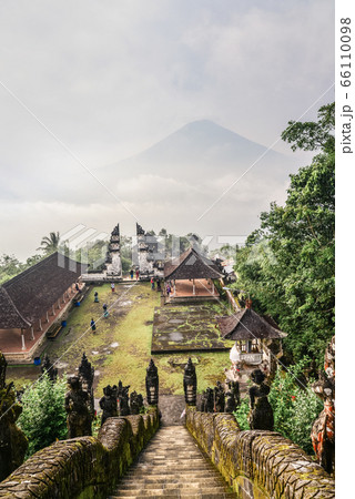 View on the volcano Agung from the Pura Lempuyang View on the volcano Agung from the Pura Lempuyang 66110098