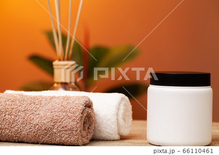 Coconut based cosmetics for facial skin care 66110461