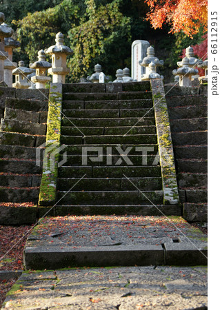 鳥取　四季の散歩　秋　池田家墓所 66112915