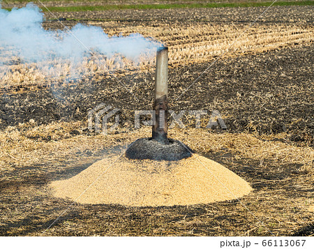 籾殻くん炭作り 66113067