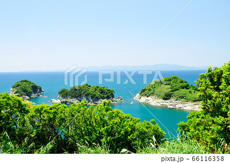 雑賀崎灯台からの眺望(双子島・中の島・大島) 66116358