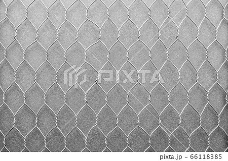 金属製の網 66118385