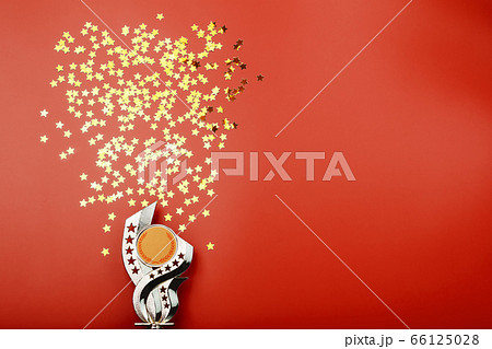 Golden Superprize with a scattering of stars on a 66125028