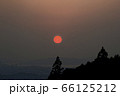 真っ赤な夕陽 66125212