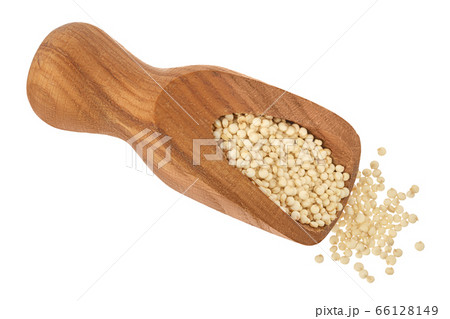 white quinoa seeds in wooden scoop isolated on white background with clipping path and full depth of field. Top view. Flat lay. 66128149