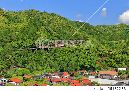 【島根県】太皷谷稲成神社と津和野の町並み 66132288