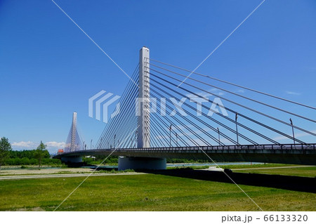初夏の十勝大橋 66133320