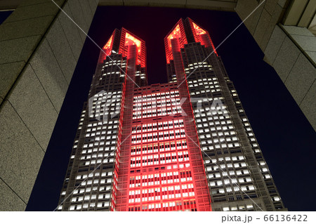 東京アラート時の東京都庁 66136422