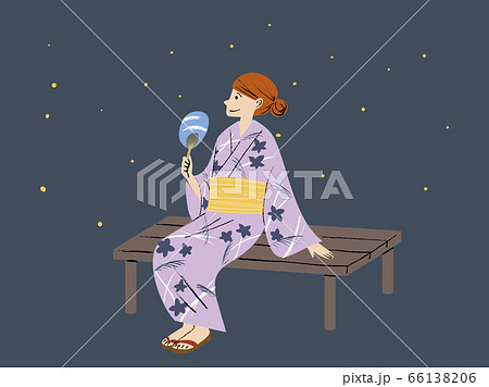 蛍を見ている浴衣の女性 蛍を見ている浴衣の女性 66138206