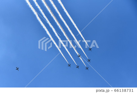 都内上空を飛行したブルーインパルス 66138731