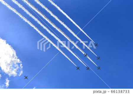 都内上空を飛行したブルーインパルス 66138733