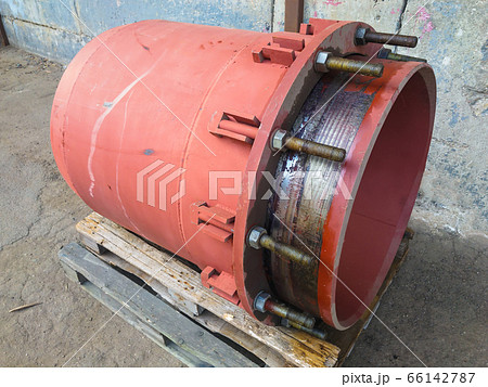 Red gland expansion joint for heating main. Red gland expansion joint for heating main. 66142787