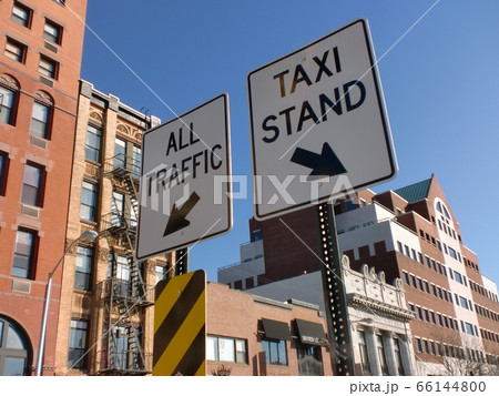 ニューヨークの標識 TAXI STAND 66144800