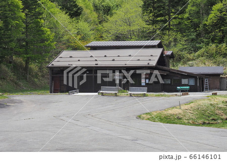 野麦峠のお助け小屋 野麦峠のお助け小屋 66146101