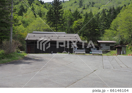 野麦峠のお助け小屋 野麦峠のお助け小屋 66146104