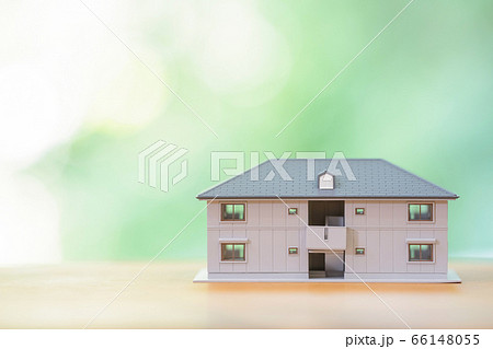 家  住宅ローン  不動産イメージ　ミニチュア　模型　家 66148055