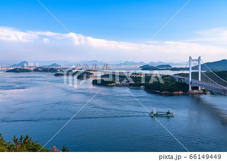 《岡山県》青空の瀬戸大橋・初夏《鷲羽山より》 66149449