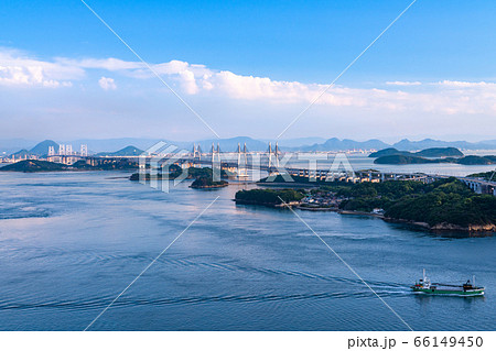 《岡山県》青空の瀬戸大橋・初夏《鷲羽山より》 66149450