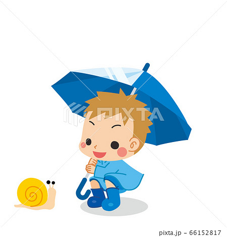 レインコートを着て傘を差している可愛い男の子とカタツムリ レインコートを着て傘を差している可愛い男の子とカタツムリ 66152817