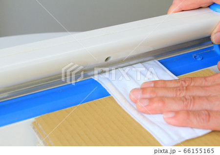 不織布マスクを手作り(100円ショップの三角コーナー用水切りフィルターを使って) 不織布マスクを手作り(100円ショップの三角コーナー用水切りフィルターを使って) 66155165