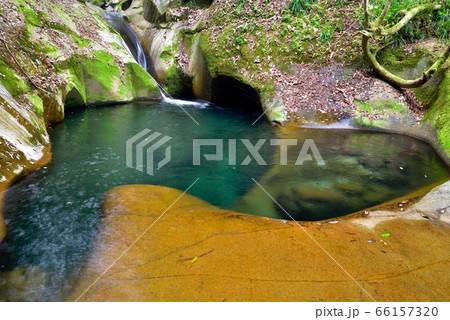 奈良県　龍鎮の滝 66157320