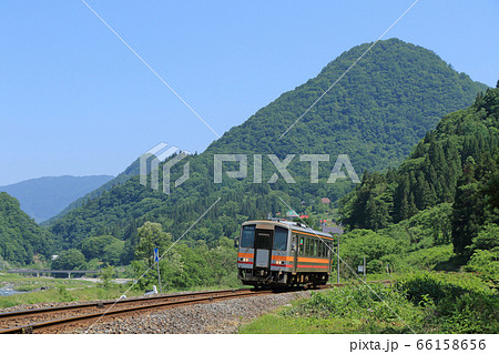 大糸線 初夏の非電化区間 大糸線 初夏の非電化区間 66158656